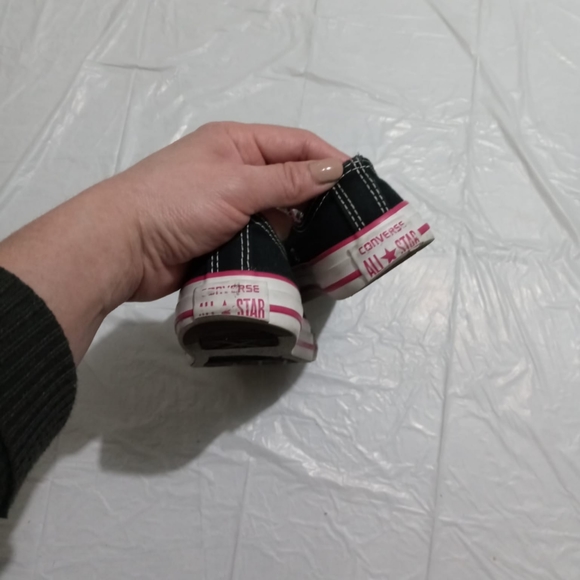 Girls Converse Size 12 - Picture 5 of 6